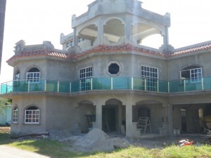 Amazing work done on this house since I was last here, but I don't like the glass railing.